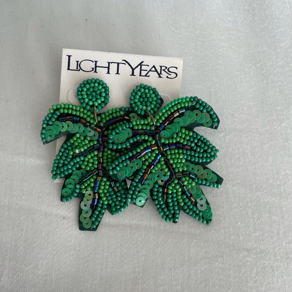 Leaf earrings